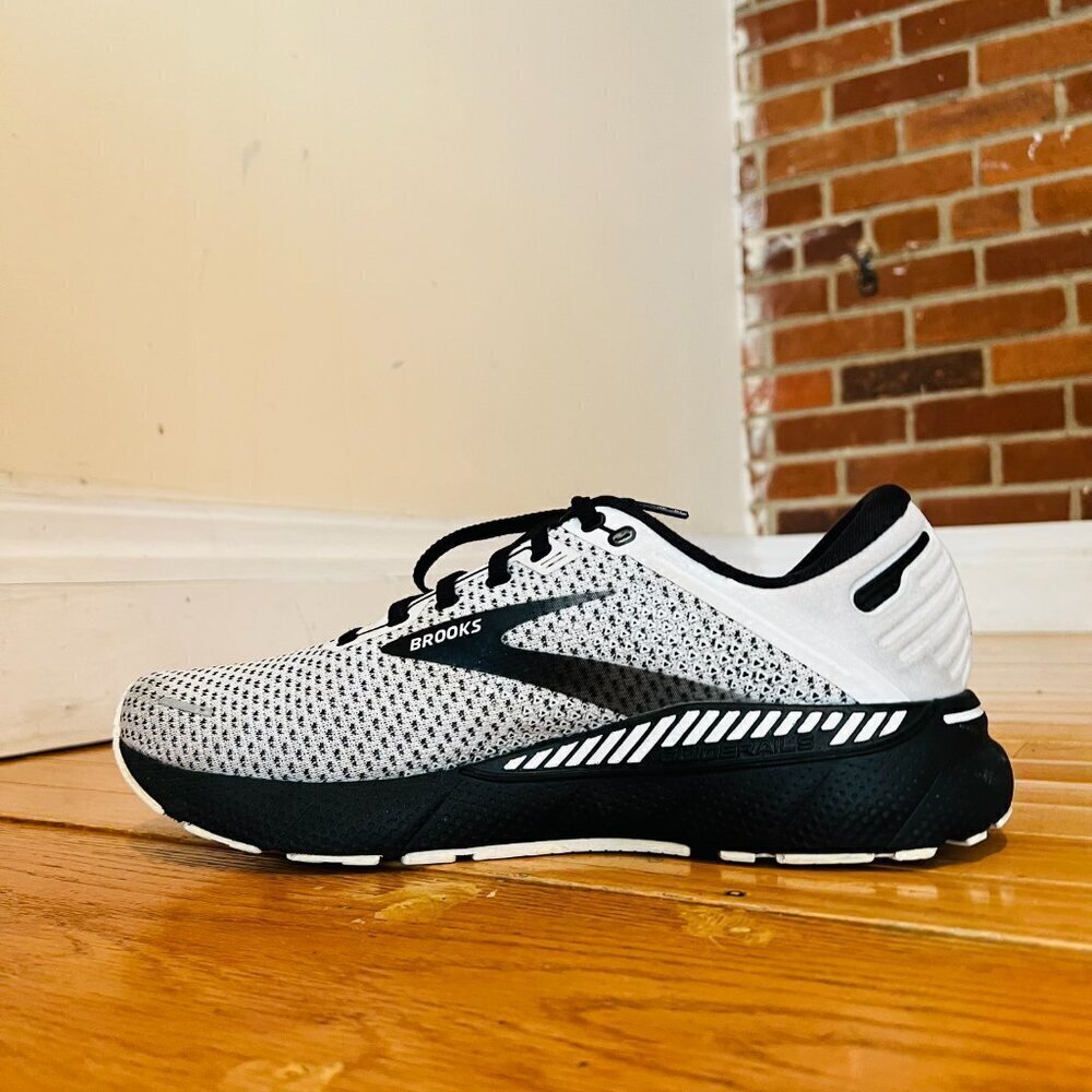 Brooks Adrenaline GTS 22 Mens 10.5 Wide Shoes Gray Running Walking Gym Lace Up - Picture 13 of 16